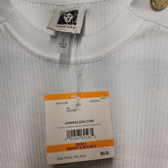 Anne Klein white top with gold buttons - Picture 7 of 8